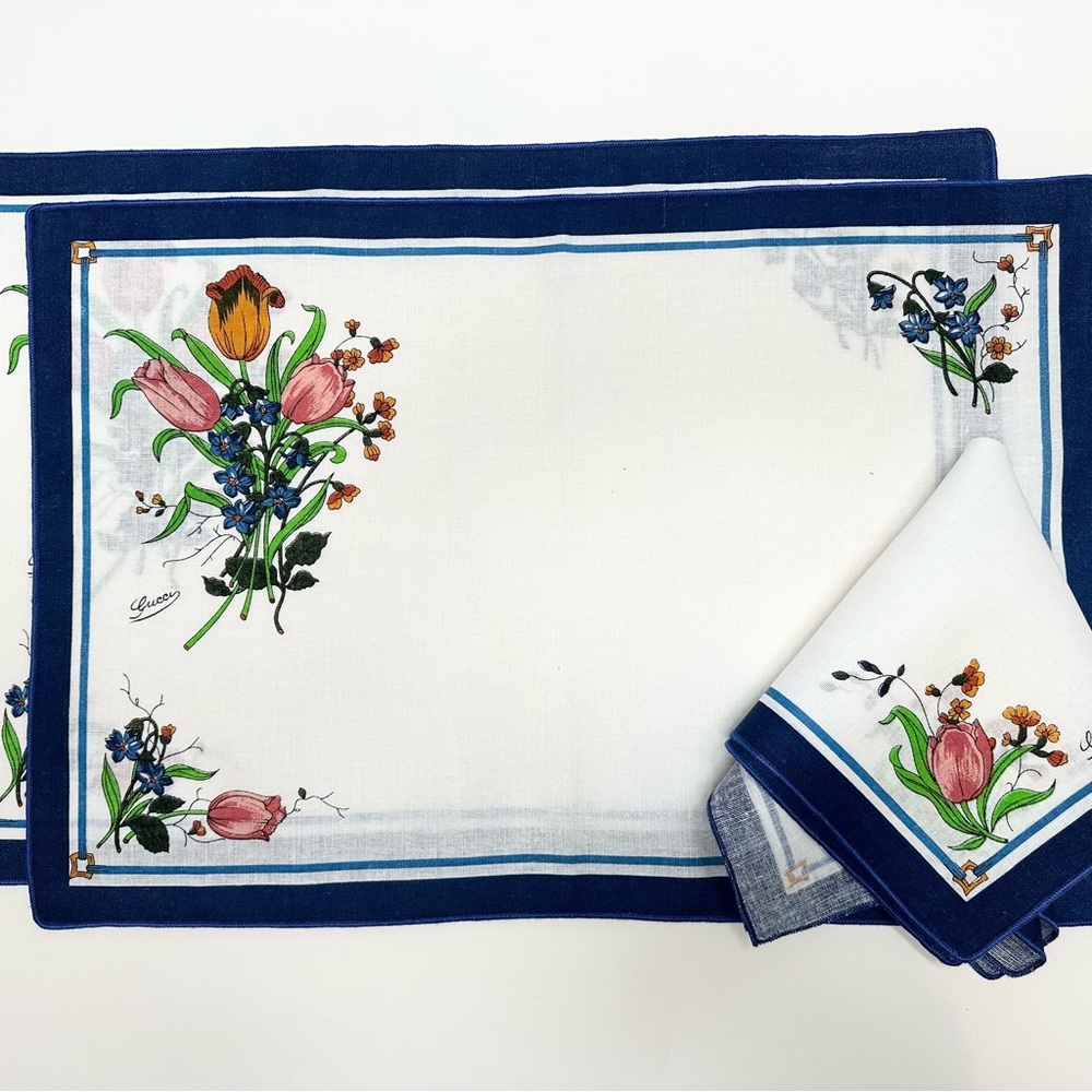 NWT Vintage Gucci placemats and napkins